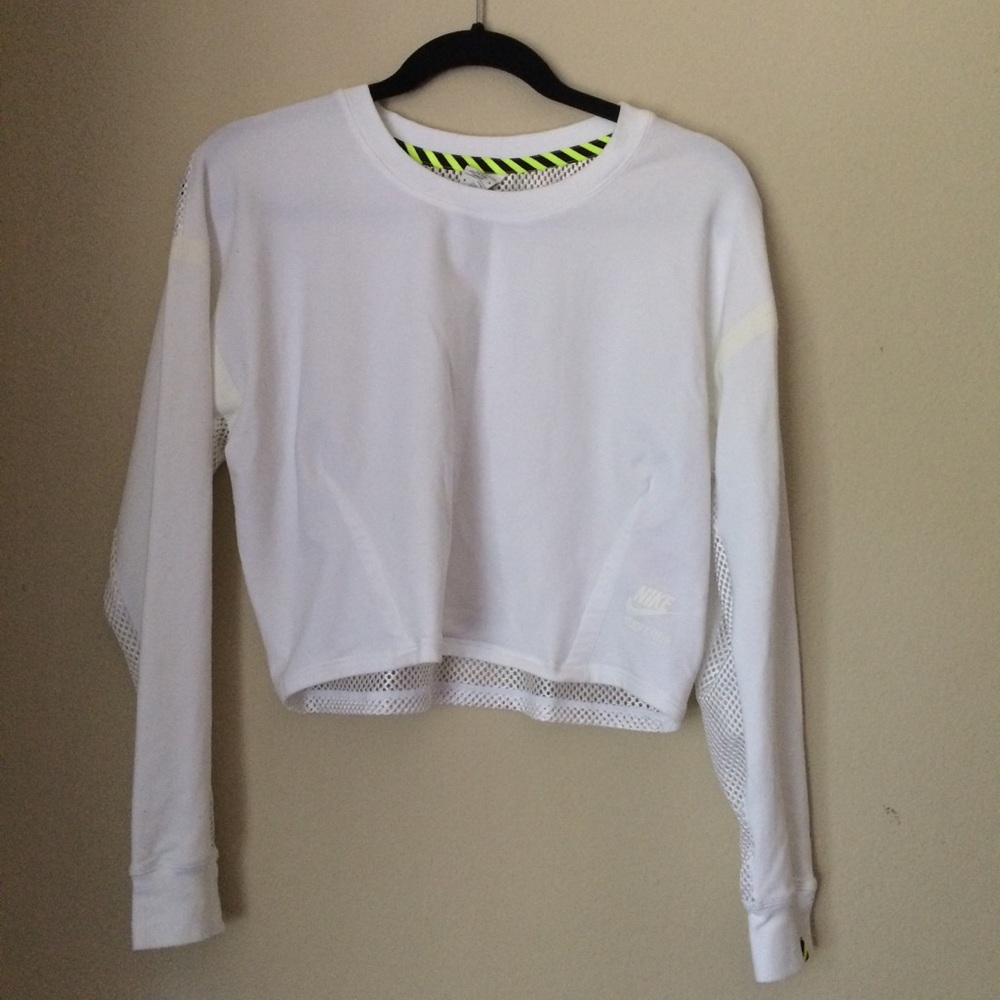 Nike cropped crew neck sweatshirt